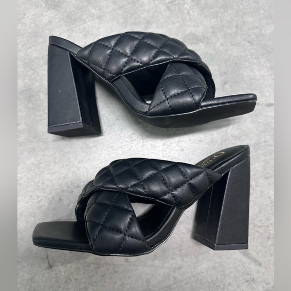New Black Criss Cross Quilted Mule Block Heels - Picture 8 of 12